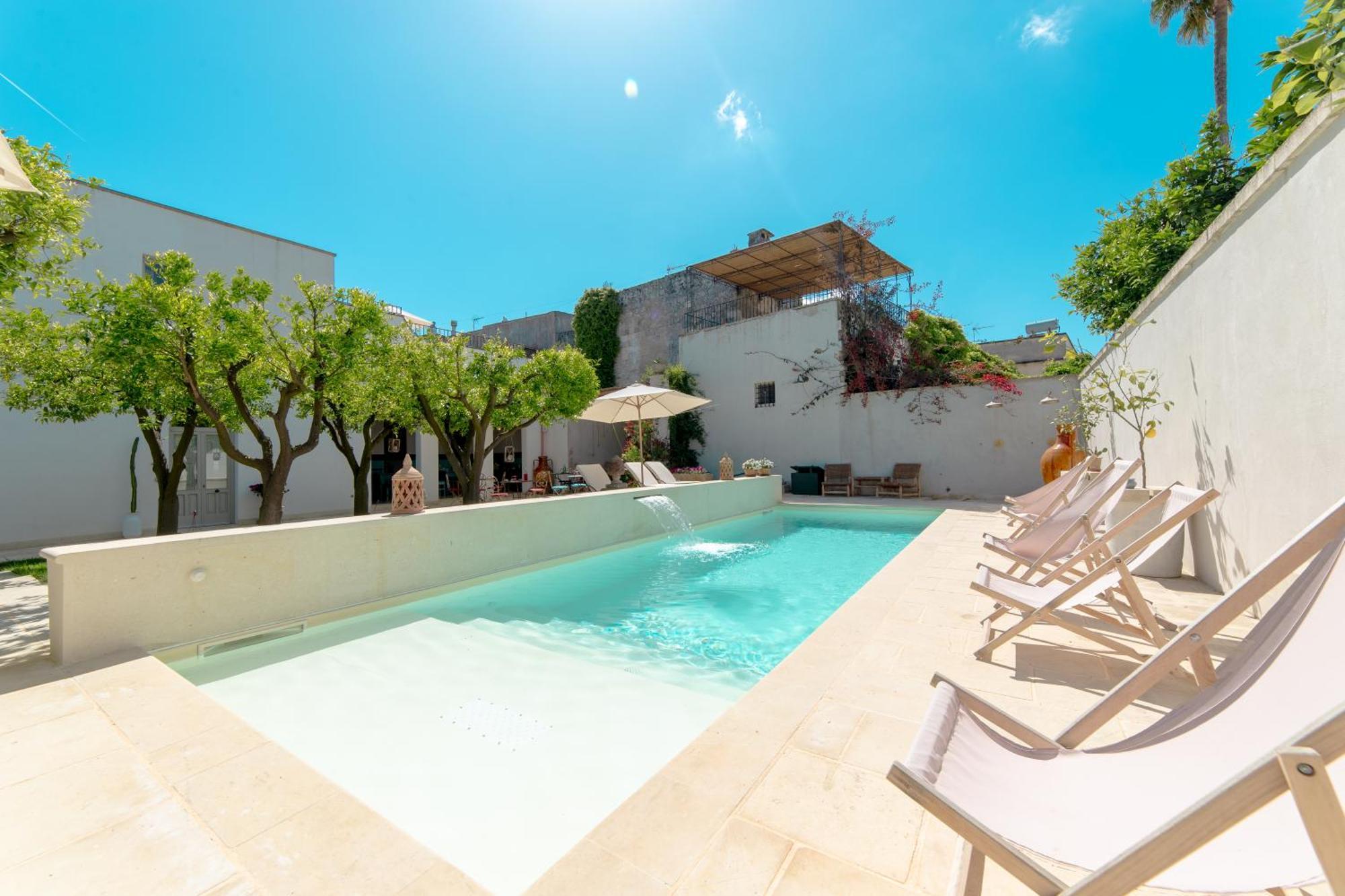 ジュルディニャーノ Palazzo Angelica - Luxury Retreat Otranto Bed & Breakfast エクステリア 写真