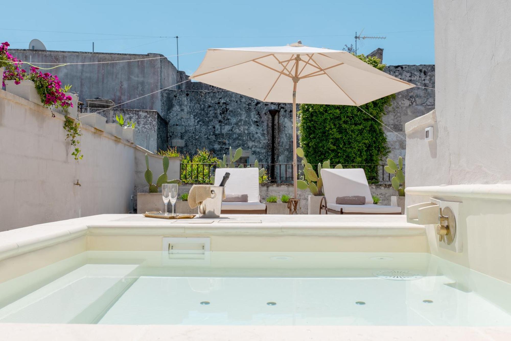 ジュルディニャーノ Palazzo Angelica - Luxury Retreat Otranto Bed & Breakfast エクステリア 写真