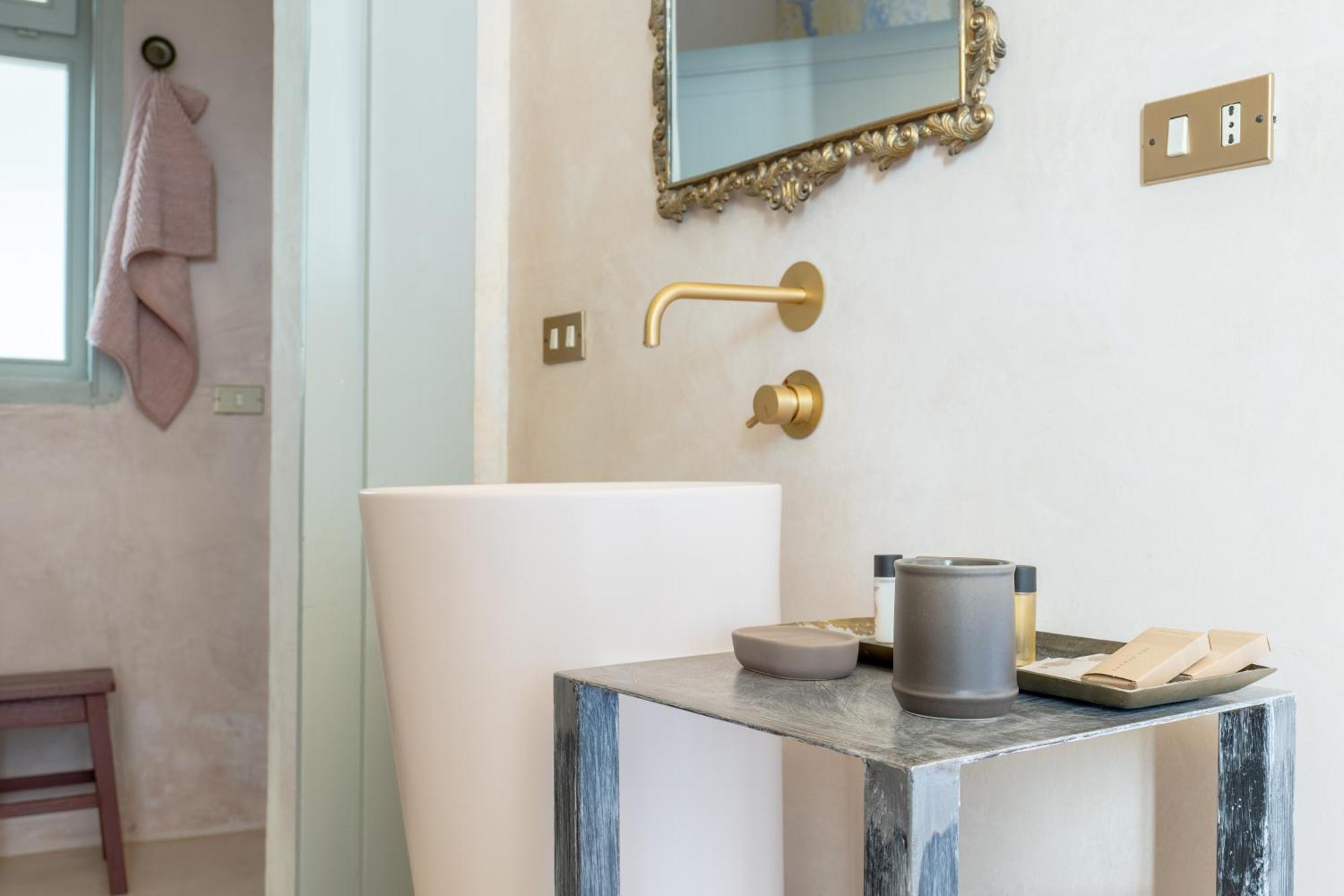 ジュルディニャーノ Palazzo Angelica - Luxury Retreat Otranto Bed & Breakfast エクステリア 写真
